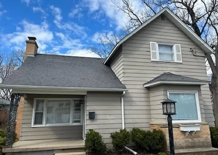 Cozy 3 Bedroom In Dt Near Naval Base Libertyville